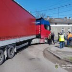 У Львівській області мотоцикл зіткнувся з вантажівкою, постраждали 18-річний водій і 16-річний підліток