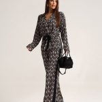 Як підібрати ідеальний брючний жіночий костюм для офісу та вечірок