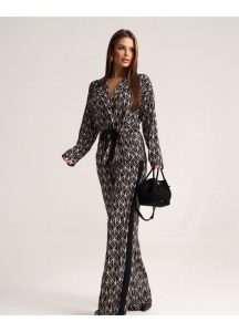 Як підібрати ідеальний брючний жіночий костюм для офісу та вечірок