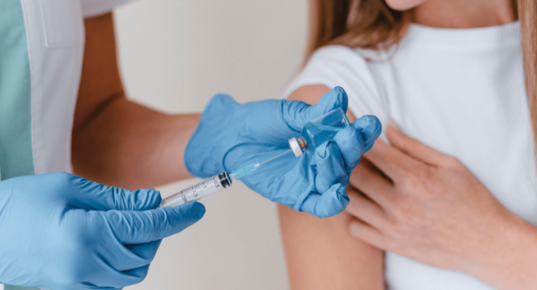 Львів пропонує безкоштовну вакцинацію проти ВПЛ для 14-річних дівчат