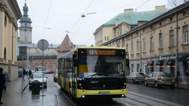 Тарифи на львівський громадський транспорт можуть зрости: подробиці