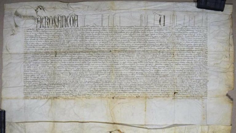 Майже 600 років: у львівському архіві виставили старовинну церковну грамоту