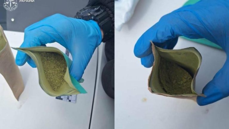 Під виглядом «чаю» надсилали кратом: у Львові затримали жінку з великою партією