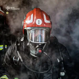 Львівські рятувальники за добу приборкали 35 вогнищ пожеж