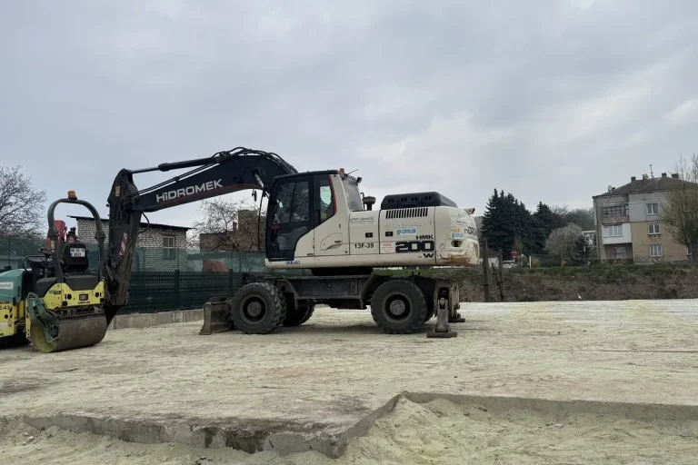 Завершено ключовий етап будівництва шляхопроводу в Рясному