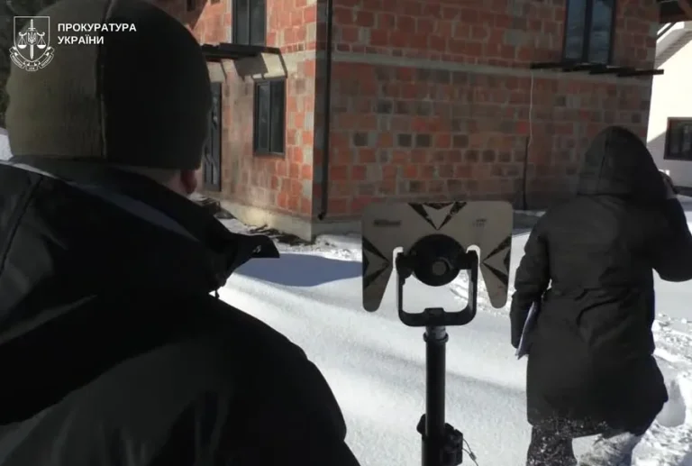 У Славському виявили котедж, збудований на чужій ділянці