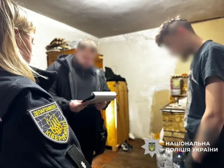 У Дрогобичі викрили хакерів, причетних до викрадення акаунтів