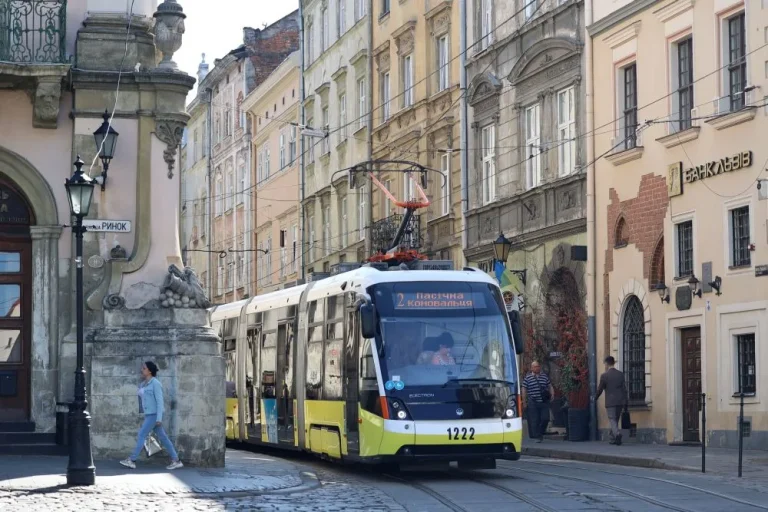 У Львові коригуватимуть трамвайні маршрути через святкування Дня міста – Голос Сокальщини