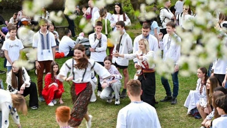 На святкові дні у Львові очікується похолодання з нічними заморозками та мокрим снігом