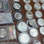 Несподівана знахідка: львівські митники вилучили монети на 100 тисяч