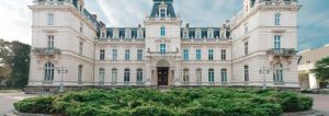 Палац Потоцьких у Львові — від розкішної графської резиденції до міського РАЦСу: 10 дивовижних фактів