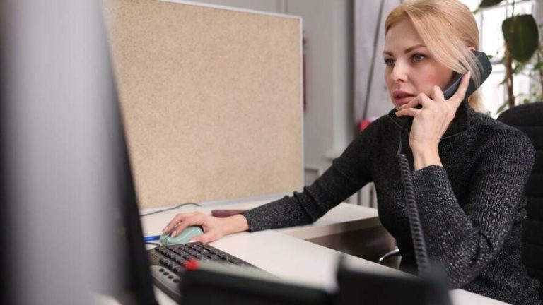 У Львові відкрили першу в Україні дитячу гарячу лінію