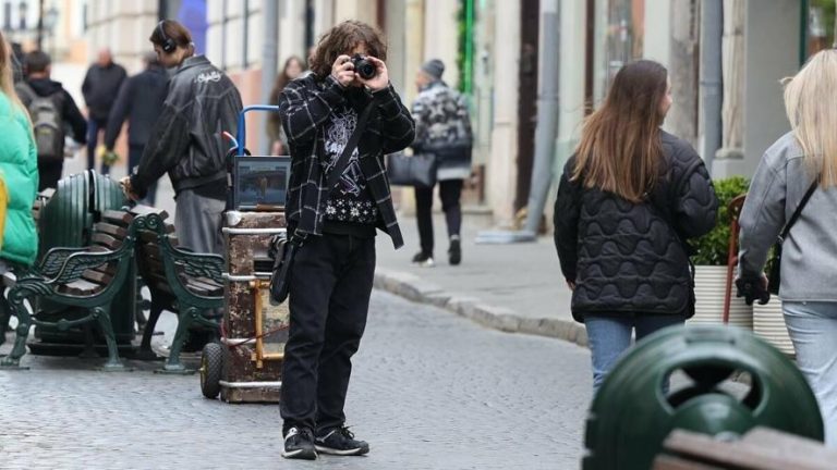 Порядок у центрі Львова: затвердили правила для фотографів і вуличної торгівлі