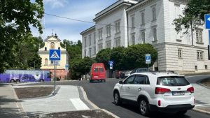 У центрі Львова вулицю Винниченка після ремонту відкрили на тиждень раніше