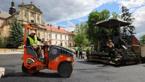 Ремонт вулиці Винниченка на завершальному етапі — проїзд можуть відновити вже найближчим часом