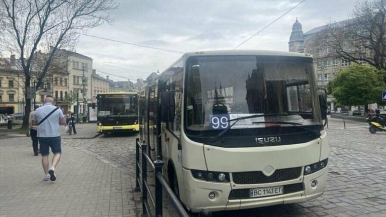 У вихідні львів’ян підвозитиме автобус №99 до Шевченківського гаю