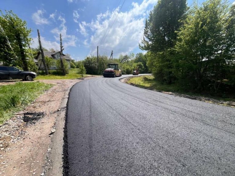 У Дрогобиччині відновили дорогу, яка роками турбувала мешканців