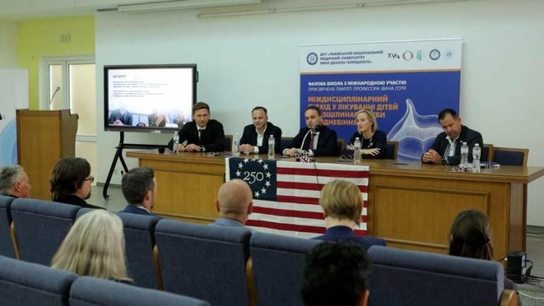Міжнародна місія у Львові: як американські лікарі рятують життя дітей