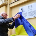 Вшанували пам’ять Андрія Парубія: у його рідній школі встановили меморіальну таблицю