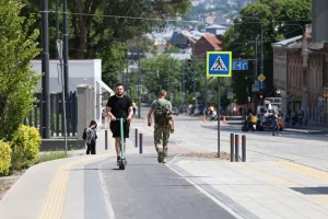 Львів ініціює звернення до Уряду щодо врегулювання правил користування електросамокатами
