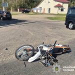 У Стрию 19-річний мотоцикліст госпіталізований після зіткнення з легковиком