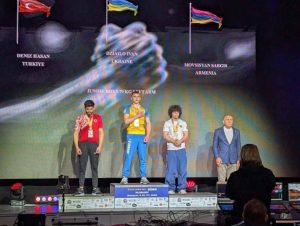 Десятикласник зі Львівщини завоював титул чемпіона Європи з армрестлінгу