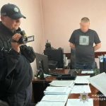 У Львівській області затримали посадовця «Укрзалізниці» під час отримання хабара на 70 тисяч гривень