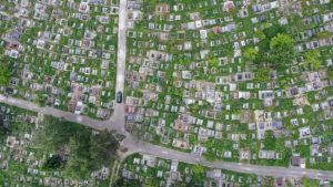У Львові планують запровадити безкоштовний мікроавтобус, що курсуватиме по міському цвинтарі