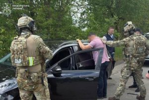 Прокурори Львова викрили адвоката у вимаганні хабара за «вирішення» справи СЗЧ