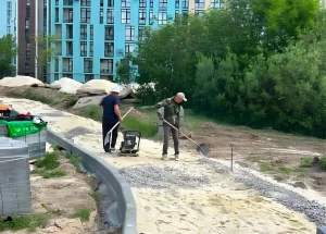 Центральну алею парку Архангела Михаїла у Львові впорядковують