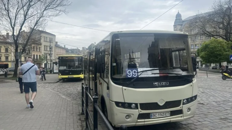 Маршрут №99 у вихідні: пряме сполучення зі Шевченківським гаєм