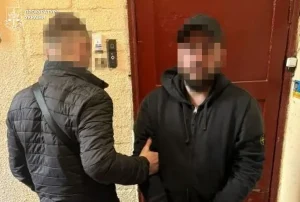 У Львові затримали харків’янина, який видавав себе за капітана поліції й збував психотропні речовини