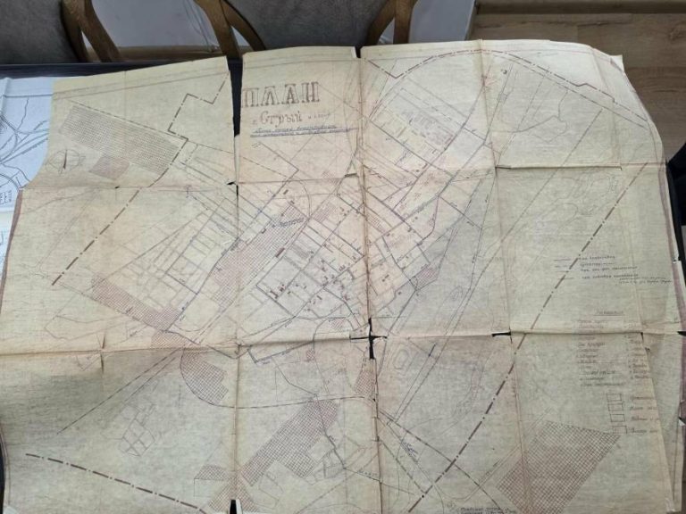 У Стрию під час ремонту дороги виявили австро-угорські підземні ходи