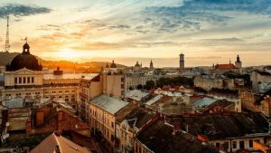 Святкуйте День матері у Львові: концерти, вистави та майстер-класи для всієї родини