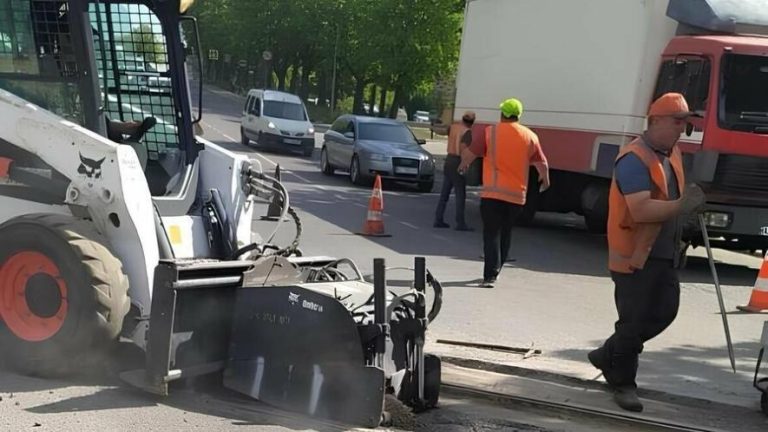 На Левандівській у Львові оновлюють залізничні переїзди — рух транспорту може ускладнитися