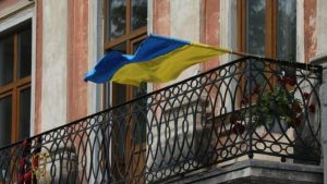 У Львові оголосили штормове попередження: мешканців просять бути обережними через сильні пориви вітру