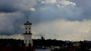 У Львові попереджають про шторм: очікуються грози та сильні пориви вітру