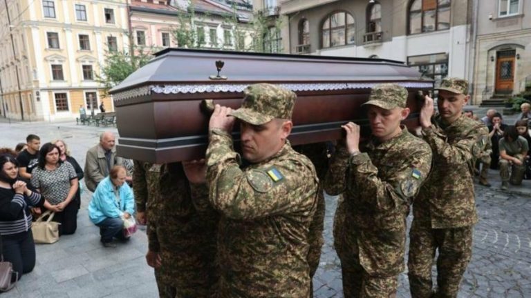 У Львові прощатимуться з трьома Героями — ФОТО