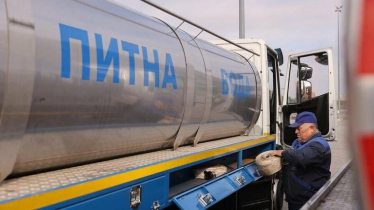 Через аварійний ремонт водогону у Львові завтра кілька вулиць залишаться без водопостачання — що відомо