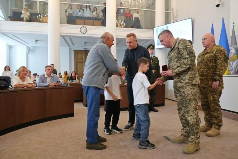 Львів у День Героїв вшанував 35 загиблих воїнів, посмертно удостоєних Почесного знака святого Юрія