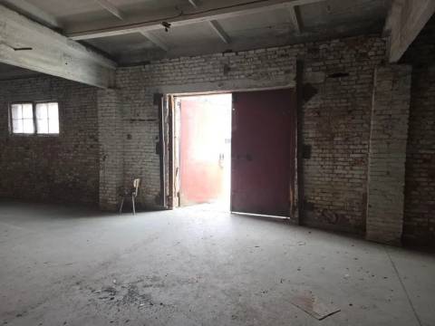 У Львові виставлено в оренду понад 400 кв м складських приміщень