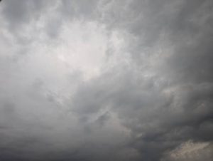 Четвер: очікується гроза, до +21°C