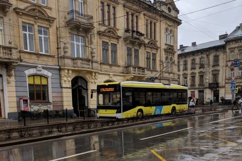 Через ремонт Стрийської у Львові змінять рух трьох тролейбусних маршрутів