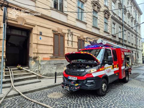 У центрі Львова загорілася квартира