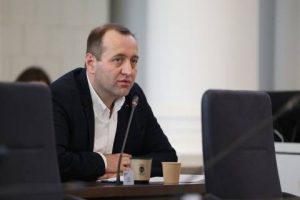 Минулого року депутату Троцю подарували дві земельні ділянки в Сокільниках