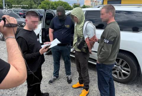 За 8 000 доларів львів’янин запропонував переправити ухилянта до Румунії