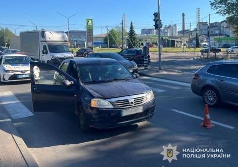 У Львові водій Dacia Logan наїхав на пішохідку