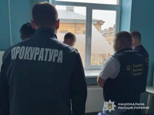 У Львові затримали лікаря за підозрою в отриманні $9 тисяч за продовження інвалідності — ФОТО