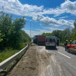 Під Львовом зіткнулися MAN та Mercedes-Benz — рятувальники визволили пораненого водія