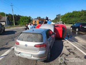 У Бродах зіткнулися три автомобілі — 4-річну дитину госпіталізували